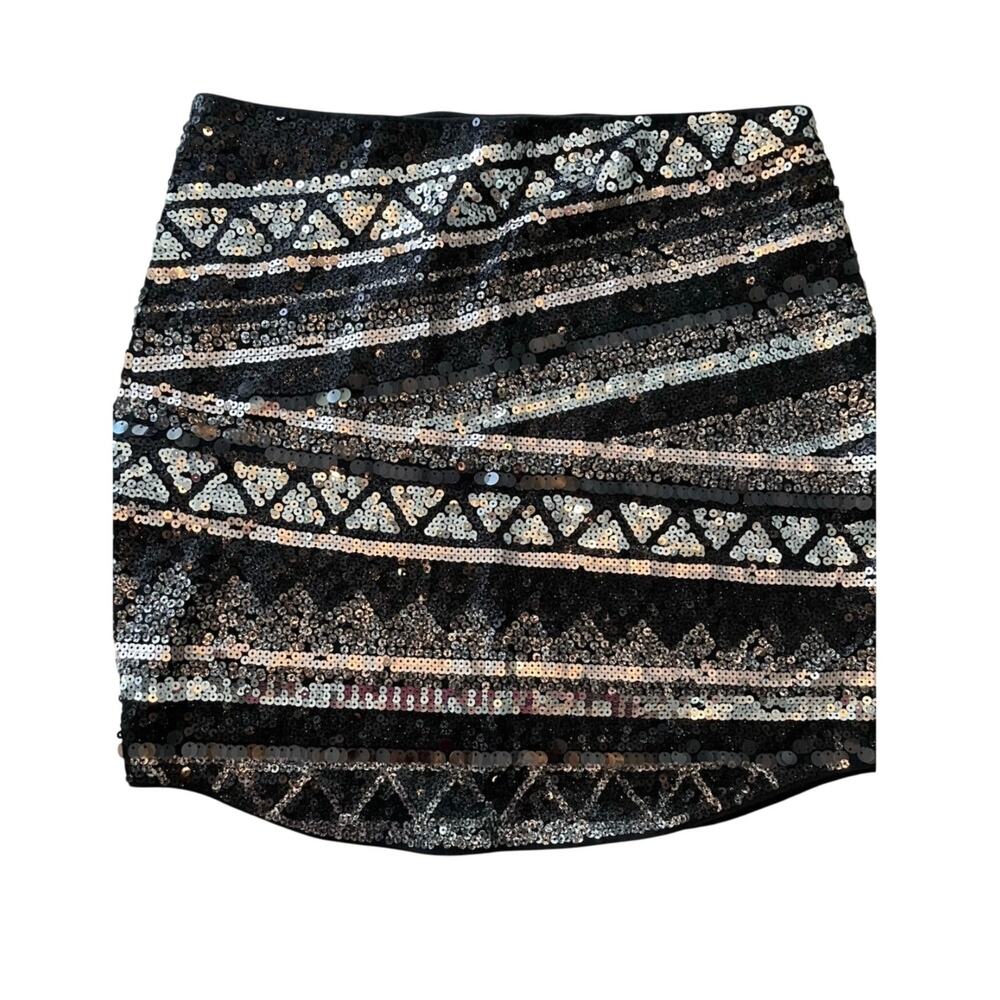 Women's EXPRESS Black Silver Lined Mini Skirt‎ with Sequin Accents Size SP